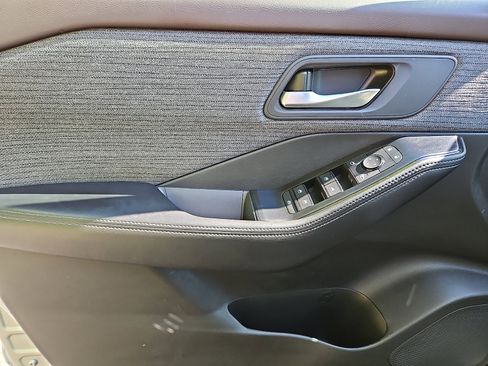 Certified 2023 Nissan Rogue SV image 12