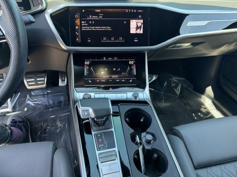 Used 2025 Audi S6 Premium Plus w/ Premium Plus Package AWD/4WD image 19