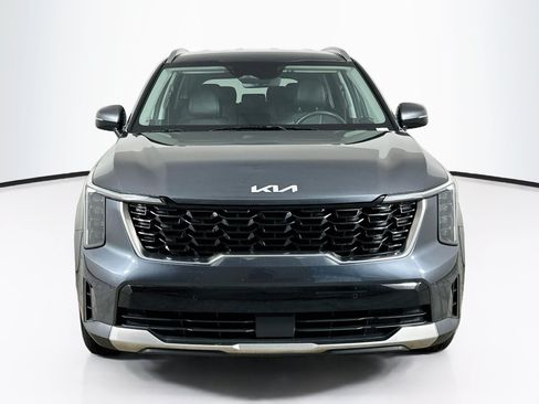 Used 2024 Kia Sorento S FWD image 2