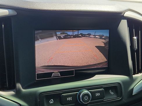 Used 2023 GMC Terrain SLE w/ Driver Convenience Package FWD image 8