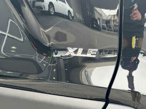 Used 2023 Toyota RAV4 XLE image 27