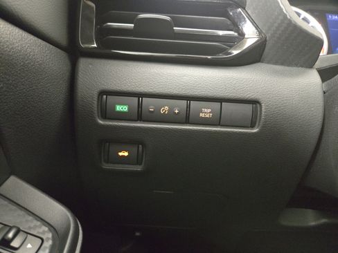 Used 2020 Nissan Sentra S image 27