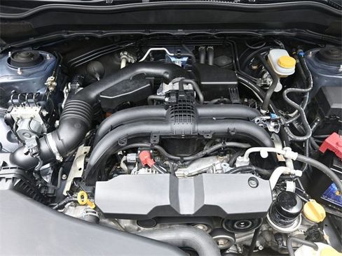 Used 2018 Subaru Forester 2.5i Premium w/ All-Weather Package image 31