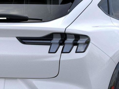 New 2025 Ford Mustang Mach-E Premium w/ Sport Appearance Package AWD/4WD image 21
