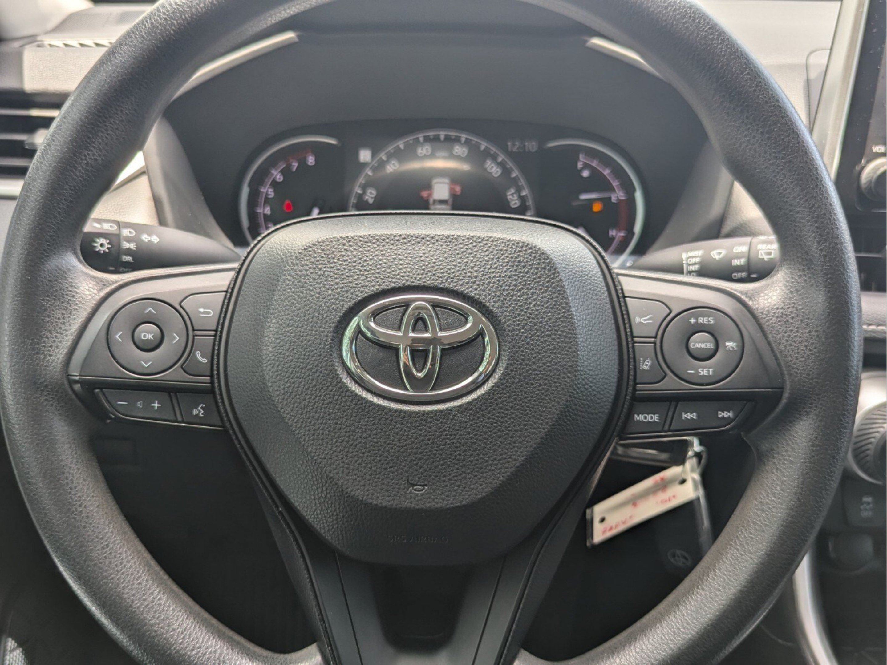 Used 2023 Toyota RAV4 LE FWD image 15