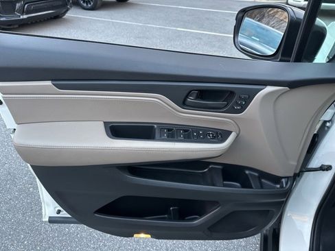 Used 2018 Honda Odyssey EX-L image 14