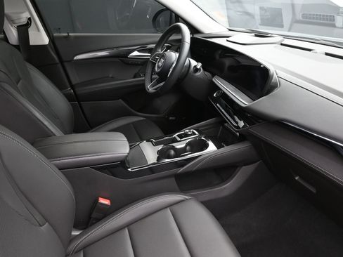 Used 2024 Buick Envision Preferred image 27