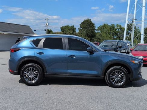 Used 2017 MAZDA CX-5 Touring FWD image 2