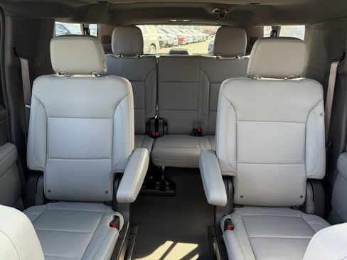 Used 2023 Chevrolet Suburban Z71 w/ Z71 Off-Road Package image 52