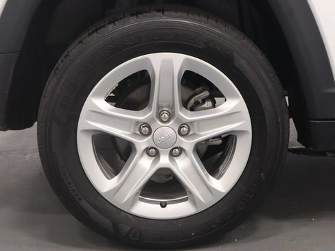 Used 2023 Jeep Compass Sport AWD/4WD image 26