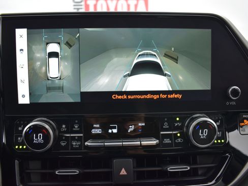 Used 2023 Toyota Highlander Limited AWD/4WD image 21
