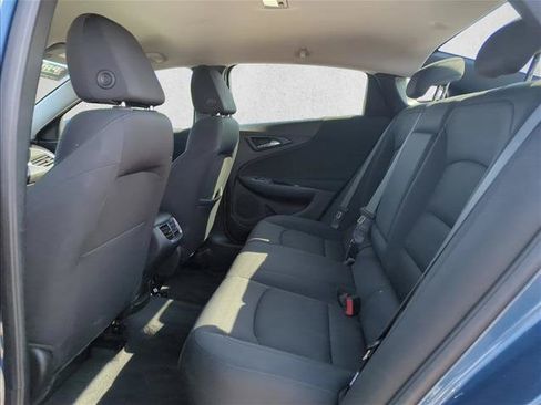 Used 2025 Chevrolet Malibu LT FWD image 18