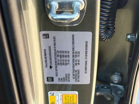 Used 2024 GMC Yukon SLT image 46