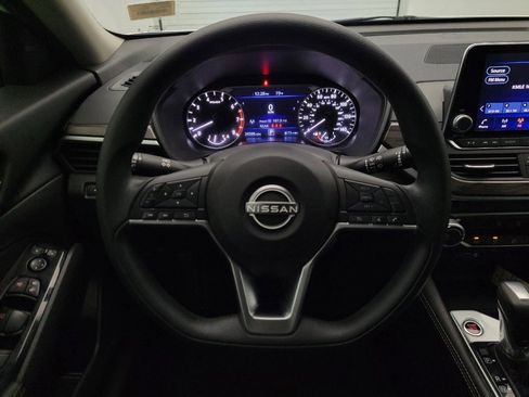 Used 2023 Nissan Altima 2.5 SV FWD image 22