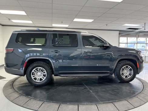 Used 2022 Jeep Wagoneer Series I image 9