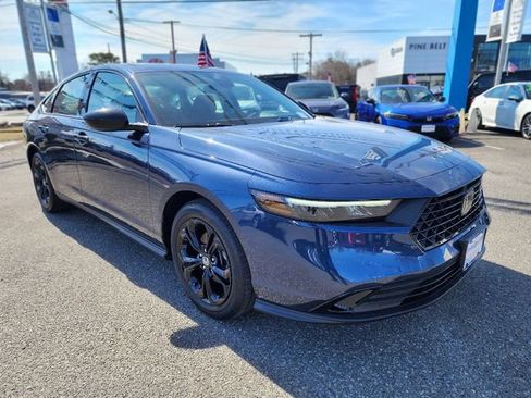 Used 2025 Honda Accord SE image 7