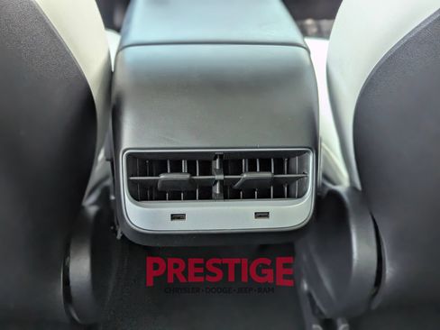 Used 2018 Tesla Model 3 Long Range AWD/4WD image 28