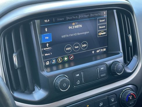 Used 2020 Chevrolet Colorado Z71 image 32