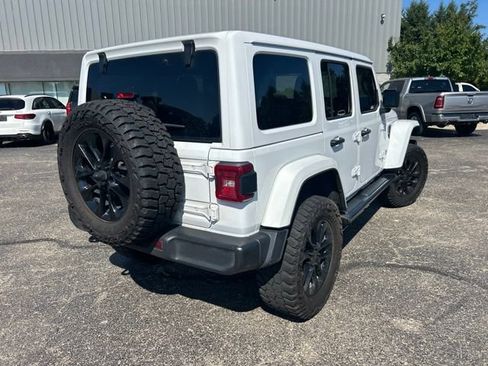 Used 2024 Jeep Wrangler Unlimited Sahara AWD/4WD image 4