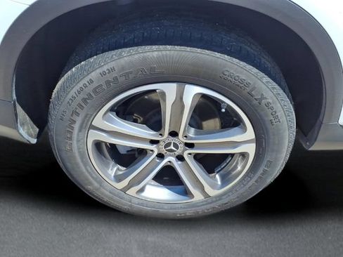 Used 2020 Mercedes-Benz GLC 300 4MATIC image 9