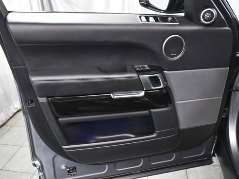 Used 2021 Land Rover Range Rover Sport SVR Carbon Edition AWD/4WD image 9