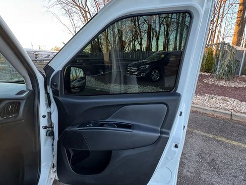 Used 2017 RAM ProMaster City Tradesman image 24