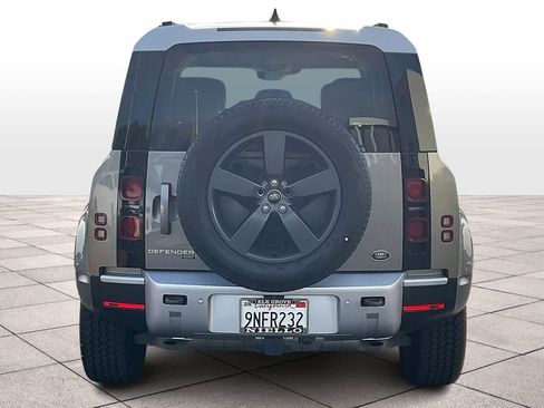 Used 2023 Land Rover Defender 110 SE image 7