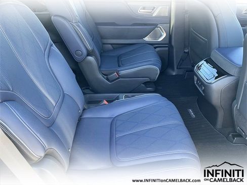 New 2026 INFINITI QX80 4WD image 13