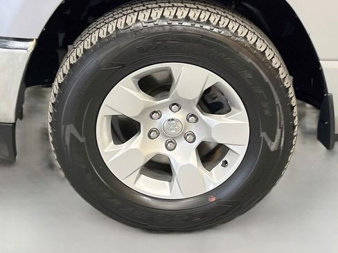 Used 2024 RAM 1500 Big Horn AWD/4WD image 30