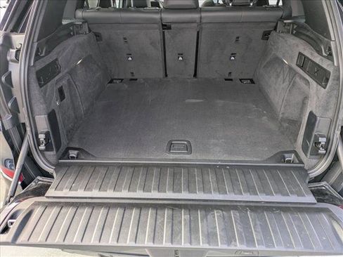 Used 2022 BMW X5 xDrive40i w/ M Sport Package image 6