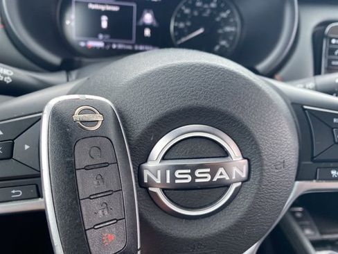 Used 2023 Nissan Kicks SR w/ SR Premium Package image 48