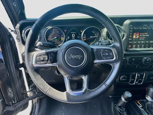Certified 2022 Jeep Wrangler Unlimited Sahara AWD/4WD image 12