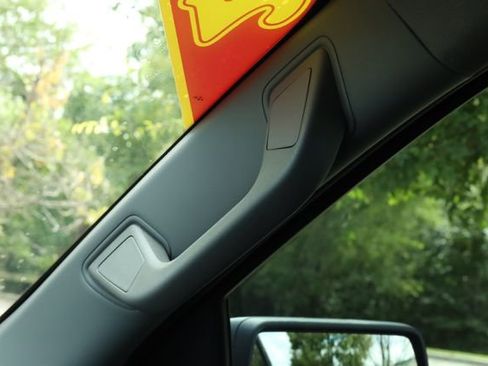 Used 2023 GMC Sierra 1500 Elevation image 28