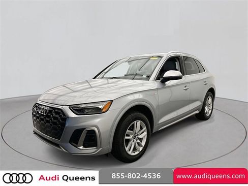 Certified 2022 Audi Q5 2.0T Premium w/ Convenience Package image 4