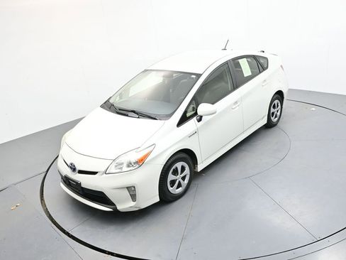Used 2015 Toyota Prius Four image 17