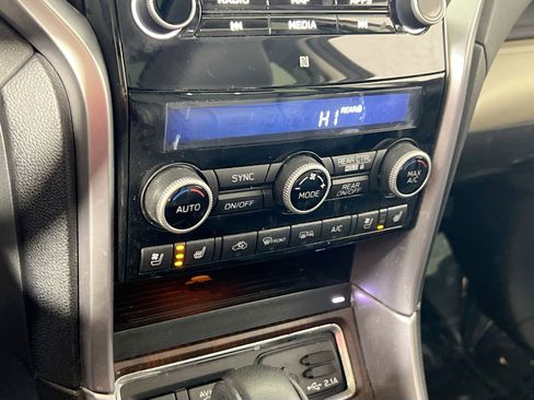 Used 2022 Subaru Ascent Touring image 16