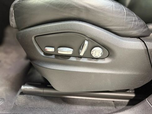 Used 2021 Porsche Cayenne S image 18