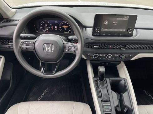 Used 2025 Honda Accord SE image 10
