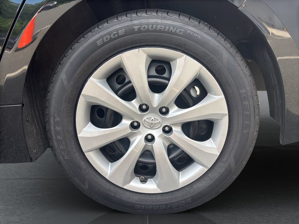 Used 2023 Toyota Corolla LE FWD image 33