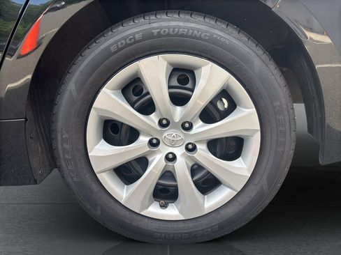 Used 2023 Toyota Corolla LE FWD image 33
