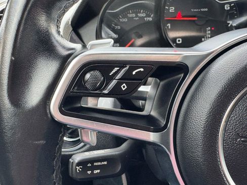 Used 2018 Porsche 718 Boxster RWD image 27