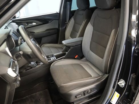 Used 2021 Chevrolet TrailBlazer LT image 29