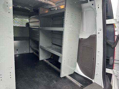 Used 2022 Ford Transit Connect XL FWD image 24