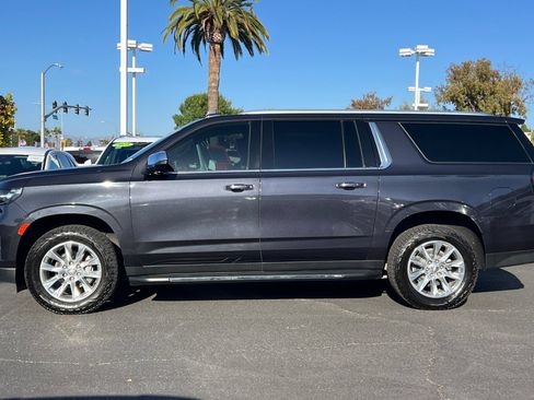 Used 2023 Chevrolet Suburban Premier AWD/4WD image 8