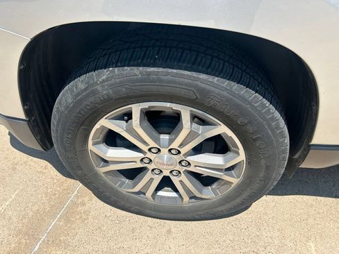 Used 2015 GMC Acadia SLT AWD/4WD image 8