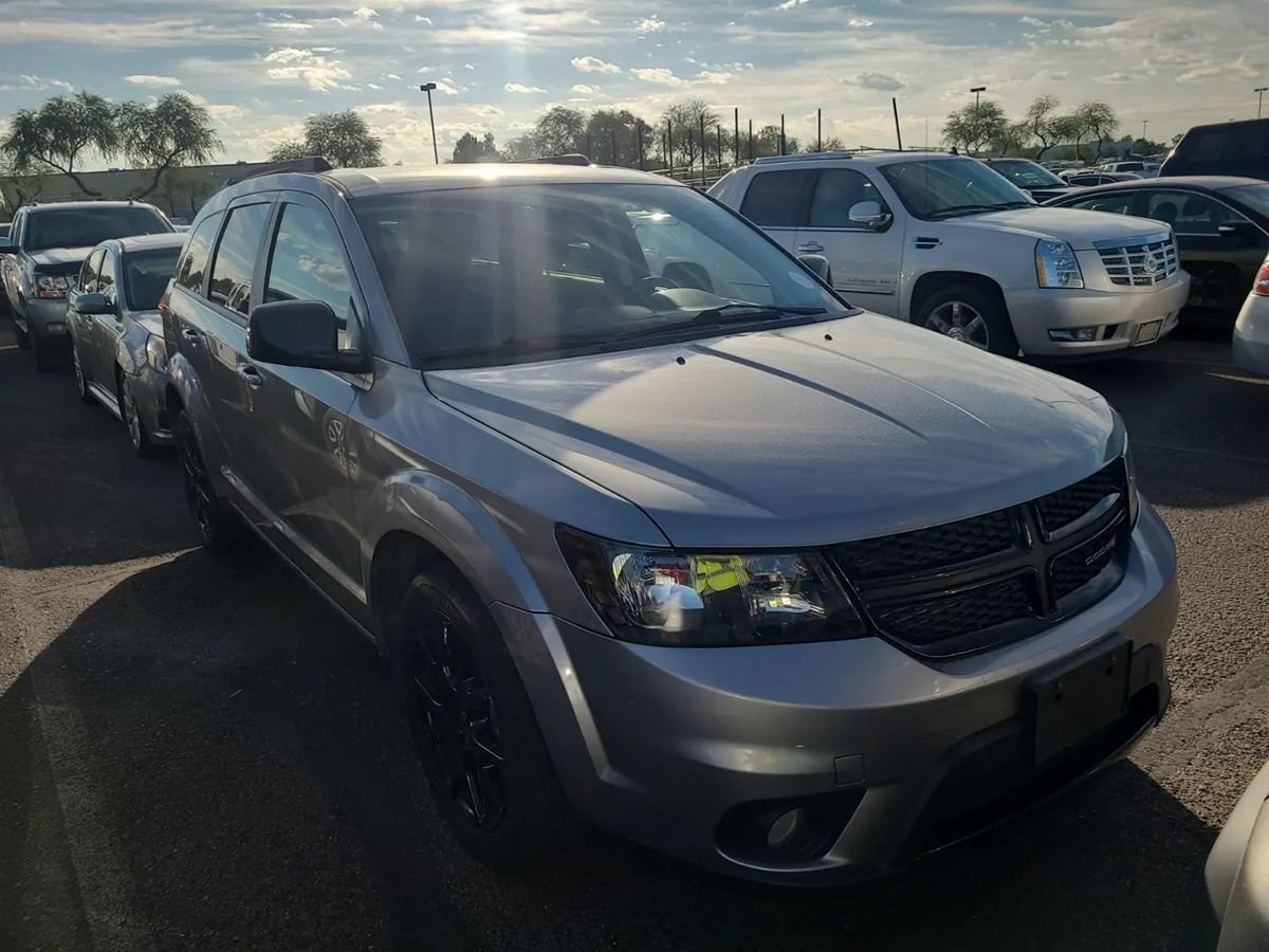 Used 2019 Dodge Journey SE FWD image 6