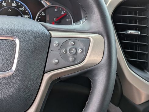 Used 2023 GMC Acadia Denali AWD/4WD image 25