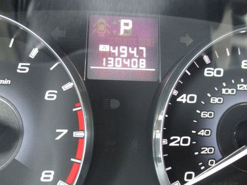 Used 2011 Subaru Outback 2.5i Premium image 13