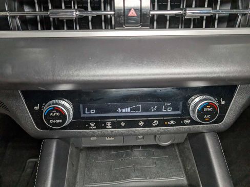 Used 2022 Mitsubishi Outlander SE AWD/4WD image 31