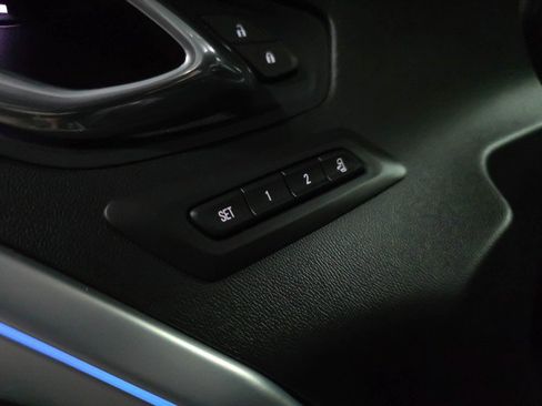 Used 2019 Chevrolet Camaro LT RWD image 30